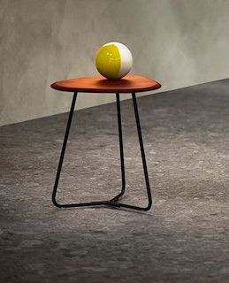 002_Pode_Tripod_Couchtisch-2.jpg