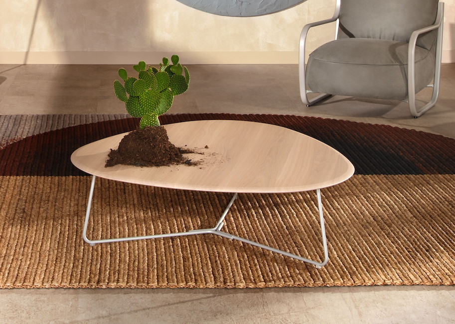 Tripod Couchtisch